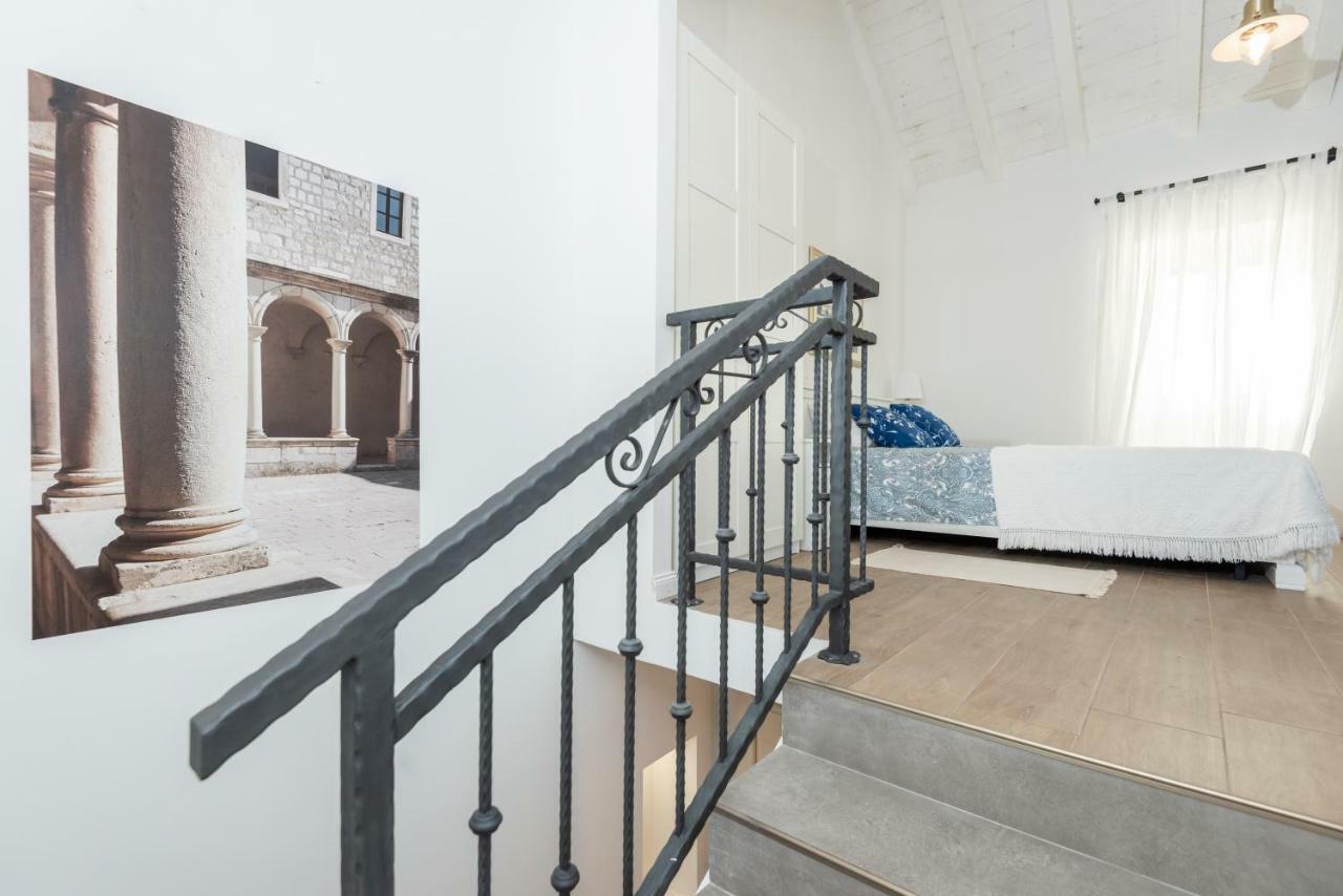Villa Santa Eufemia Sutomiscica المظهر الخارجي الصورة